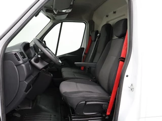 Renault Master Renault Master 2.3DCi 165PK L4H2 Dubbellucht | Navigatie | Camera | 3500Kg Trekhaak | Betimmering | 3-Persoons - afbeelding nr 21