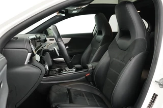 Mercedes-Benz A-Klasse Mercedes-Benz A-klasse 250e AMG Night | Panoramadak | Adaptive cruise |  Carplay | Stoelverwarming | Camera | Leder/Alcantara | Full LED | Sfeerverlichting | Navigatie - afbeelding nr 5
