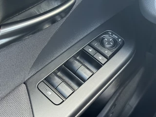 Toyota C-HR Toyota C-HR 1.8 Hybrid Dynamic / Parkeersensoren - afbeelding nr 11