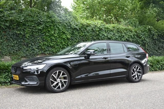 Volvo V60 Volvo V60 2.0 T6 Twin Engine AWD Momentum Pro - afbeelding nr 2