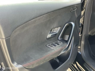 Mercedes-Benz A-Klasse Mercedes A-klasse 180 AUT AMG Pano Night Carplay Ambient - afbeelding nr 40