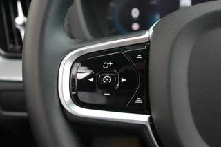 Volvo XC60 Volvo XC60 T6 Recharge AWD Ultimate Dark | Long Range | Panoramadak | Parkeercamera | Stoelverwarming | Pilot Assist | Glossy Black | Keyless - afbeelding nr 29