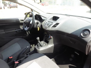 Ford Fiesta Ford Fiesta 1.2 STYLE ESSENTIAL/Airco/Elekt.Pakket/Knappe auto!! - afbeelding nr 14