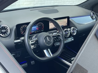Mercedes-Benz B-Klasse Mercedes-Benz B-Klasse 200 AMG Line | Pano | Trekhaak | Camera | Ambient Light | Dodehoek | Keyless - afbeelding nr 9