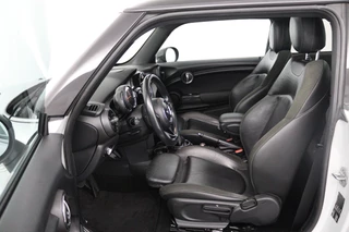 MINI Cooper Mini Mini 1.5 Cooper Chili Business (PANORAMADAK, NAVIGATIE, AUTOMAAT, CRUISE CONTROL, PARKEERSENSOREN, LEER, NL-AUTO) - afbeelding nr 17