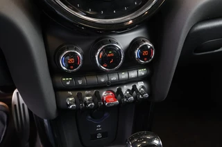 MINI Cooper MINI Cooper John Works 2.0 231 PK - Harman/Kardon - Head Up - Pano - Leder - Camera - afbeelding nr 21