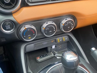 Fiat 124 Spider Fiat 124 Spider 1.4 M-AIR T LUSSO CLIMA CRUISE PDC LMV DAB STOELVW BOSE LEER - afbeelding nr 13