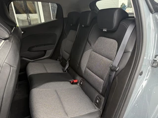 Renault Clio Renault Clio 100 TCe Intens, Stoel- en stuurverwarming, Parkeercamera, Apple CarPlay, Trekhaak, Parkeersensoren v/a - afbeelding nr 20