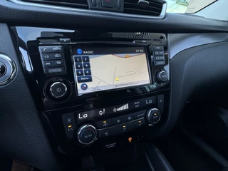 Nissan QASHQAI Nissan QASHQAI 1.2 N-Connecta | Navigatie | 360° camera | 18