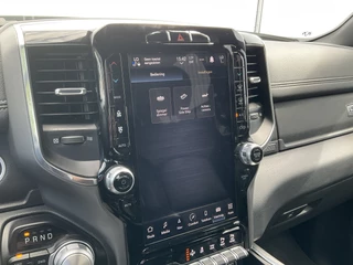 Dodge Ram 1500 Dodge Ram 1500 5.7 V8 4x4 Crew Cab Laramie Pano Full Navi SideSteps Trekhaak Luchtvering - afbeelding nr 53