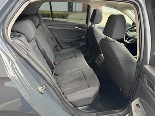 Volkswagen Golf Volkswagen Golf 1.5 TSI 150PK Style IQ LED ACC Pano Carplay - afbeelding nr 22