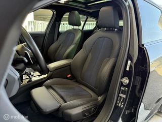 BMW 1 Serie BMW 1-serie M135i xDrive |Pano |HUD |H&K |Sfeer |Stuurverw. - afbeelding nr 14