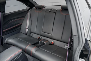 BMW M2 BMW M2 2-serie Coupé DCT Competition 411PK Shadow Schuifdak Leer 19