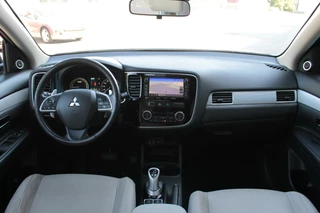 Mitsubishi Outlander Mitsubishi Outlander 2.0 PHEV Executive Edition 4WD/ACC/Pano - afbeelding nr 6