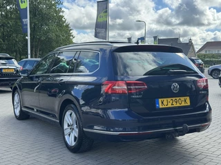 Volkswagen Passat Volkswagen Passat Variant 1.6 TDI Connected Series Plus - afbeelding nr 2