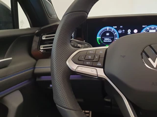 Volkswagen Tiguan Volkswagen Tiguan 1.5 eHybrid 272pk DSG/AUT R-Line Edition Leder, Wegklapbare trekhaak, Panoramadak - afbeelding nr 8