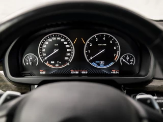 BMW X5 BMW X5 xDrive40e High Executive 313Pk Automaat (GROOT NAVI, HEAD-UP DISPLAY, 360 CAMERA, SFEERVERLICHTING, LEDER, TREKHAAK, SPORTSTOELEN, GETINT GLAS, ELEK ACHTERKLEP, NIEUWE APK, NIEUWSTAAT) - afbeelding nr 23