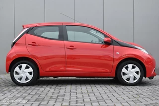Toyota Aygo Toyota Aygo 1.0 VVT-i x-play | Camera | Airco| - afbeelding nr 7