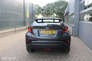 Toyota C-HR Toyota C-HR 1.8 Hybrid Dynamic 1e Eigenaar NL Auto | Parkeersensoren | Full Led. - afbeelding nr 13