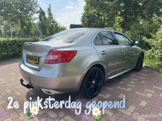 Suzuki Kizashi Suzuki Kizashi 2.4 Sport / Navigatie / Panoramadak / Luxe - afbeelding nr 20