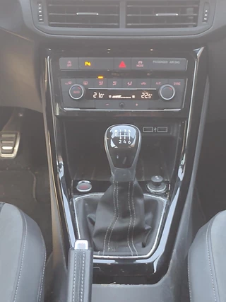 Volkswagen T-Cross Furtial Cockpit Staat in Hardenberg - afbeelding nr 12
