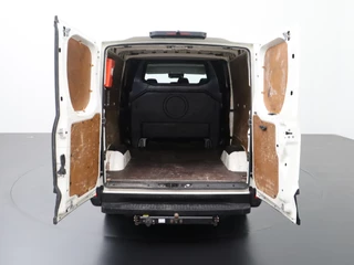 Iveco Daily Iveco Daily 35S14 Hi-Matic Automaat L2H1 Dubbele Cabine | 6-Persoons | Navigatie | 3500Kg Trekhaak - afbeelding nr 4