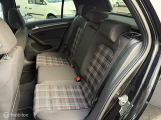 Volkswagen Golf Volkswagen Golf 2.0 TSI GTI Performance Business - afbeelding nr 30