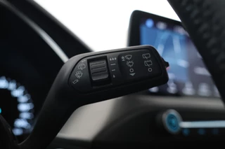 Ford Focus Ford Focus Wagon 1.5 EcoBlue Titanium Business Airco, Navigatie, Cruise Control, Apple Carplay - afbeelding nr 17