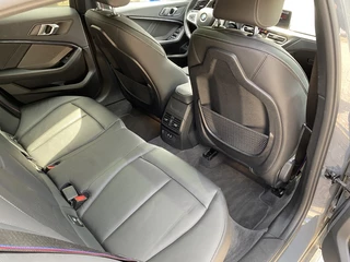 BMW 1 Serie BMW 1 Serie 118i Exe H/K, Pano, Stoelver, M-sport - afbeelding nr 17