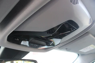 BMW 1 Serie BMW 1-serie 118i 140PK AUTOMAAT EXECUTIVE EDITION | PANORAMISCH SCHUIF/KANTELKDAK | AFNEEMBARE TREKHAAK | DRAADLOZE TELEFOONLADER | DRAADLOZE APPLE CARPLAY/ANDROID AUTO | NAVIGATIE | ACHTERUITRIJ CAMERA | PARKEERSENSOREN VOOR EN ACHTER | CRUISE CONTROL | FULL LED KOPLAMPEN | CLIMATE CONTROL | ALL SEASON BANDEN | 17