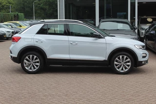 Volkswagen T-Roc Volkswagen T-Roc 1.5 TSI Sport / Trekhaak / Virtual Cockpit / Navigatie / Parkeerhulp V+A / Spiegelpakket / 17'' / Apple CarPlay / ACC - afbeelding nr 5