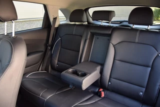 Kia e-Niro Kia e-Niro ExecutiveLine 64 kWh | Stoelverwarming/koeling | Elektrisch verstelb. bestuurdersstoel met geheugen | Draadloze telefoonlader | - afbeelding nr 15