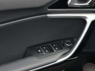 Kia Ceed Sportswagon Kia Ceed Sportswagon 1.6 GDI PHEV DynamicPlusLine | Trekhaak | Elek. verstelbare bestuurdersstoel - afbeelding nr 33