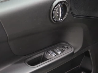MINI Countryman MINI Countryman Mini 1.5 Cooper Sport AUTOMAAT [APPLE CARPLAY, CAMERA, STOELVERWARMING, CRUISE, CLIMATE, NIEUWSTAAT] - afbeelding nr 11