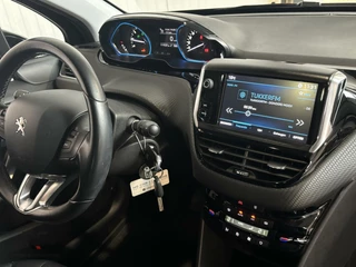 Peugeot 2008 Peugeot 2008 1.2 110 pk Allure | Pano | Clima | Cruise | CarPlay | Stoelverw. | PDC | 16