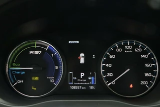 Mitsubishi Outlander Mitsubishi Outlander 2.4 PHEV Intense AWD Trekhaak AppleCarplay Leder/Alcantara Pdc Chroom Lmv 108000KM BJ2020 - afbeelding nr 16