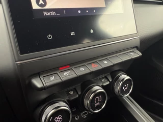 Renault Clio Renault Clio 100 TCe Intens, Stoel- en stuurverwarming, Parkeercamera, Apple CarPlay, Trekhaak, Parkeersensoren v/a - afbeelding nr 17