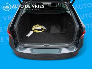 Škoda Superb Skoda Superb Combi 1.4 TSI iV 218pk Laurin & Klement | Leder | Travel Assist | 360 Camera | Stoelventilatie - afbeelding nr 60