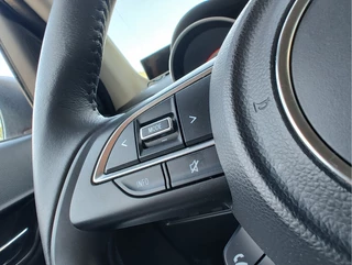 Suzuki Swift Suzuki Swift 1.2 STIJL AUTOMAAT Adaptive Cruise | Camera | Stoelverwarming - afbeelding nr 15