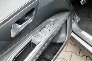 Peugeot 3008 Peugeot 3008 1.6 PureTech GT Line | Navi | Camera - afbeelding nr 17