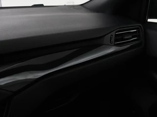 Ford Focus Ford Focus 1.5 EcoBoost ST Line | Trekhaak | B&O Sound |  Carplay | Navigatie | Full LED | Climate control | Keyless | PDC | Sportstoelen - afbeelding nr 24