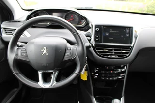 Peugeot 208 Peugeot 208 1.2 82pk Style Pack 5-drs ECC/Cruise/Navi/PDC - afbeelding nr 5