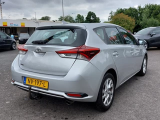 Toyota Auris Toyota Auris 1.2T 116pk Aspiration 5-Deurs | Origineel NL | 1300kg Trekgewicht | Navi | Clima | Cruise | Achteruitrijcamera | Rijstrook+Licht+Regensensor | Mistlampen | 16''lm | Trekhaak - afbeelding nr 4