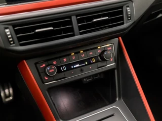 Volkswagen Polo Volkswagen Polo 2.0 TSI GTI 200Pk Automaat (SCHUIFDAK, VIRTUAL COCKPIT, APPLE CARPLAY, GROOT NAVI, CAMERA, BEATS AUDIO, MODE KNOP, STOELVERWARMING, CRUISE, NIEUWSTAAT) - afbeelding nr 10
