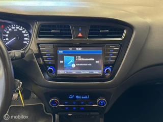 Hyundai i20 Hyundai i20 1.0 T-GDI Comfort NAVI / CAMERA / TREKHAAK / NAP - afbeelding nr 12