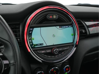 MINI Electric (INCL-BTW) Aut. *PANO | FULL-LEATHER | HEAD-UP | FULL-LED | HARMAN/KARDON-SOUND | KEYLESS | CAMERA | SPORT-SEATS | NAVI-FULLMAP | HEATED-SEATS | AMBIENT-LIGHT | DAB | DIGI-COCKPIT | 17