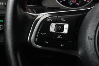 Volkswagen Golf Volkswagen Golf 2.0 TSI GTI | Stoelverwarming | Adaptive cruise |  Full LED | Carplay | Navigatie | 19'' | Sportstoelen | PDC | Bluetooth - afbeelding nr 13