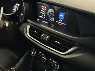 Alfa Romeo Stelvio Alfa Romeo Stelvio 2.0 T 281PK AWD automaat Special Ed. Q4 / LED / 2018 - afbeelding nr 12