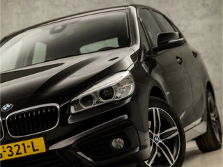 BMW 2 Serie Automaat (NAVIGATIE, CLIMATE, PARKEERSENSOREN, LED KOPLAMPEN, SPORTSTOELEN, CRUISE, TREKHAAK, ELEK ACHTERKLEP, NIEUWSTAAT) - afbeelding nr 16