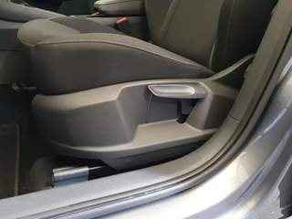 Škoda Karoq Škoda Karoq 1.5 TSI 150pk DSG/AUT Business Edition Camera, Winterpakket, Virtual cockpit - afbeelding nr 18